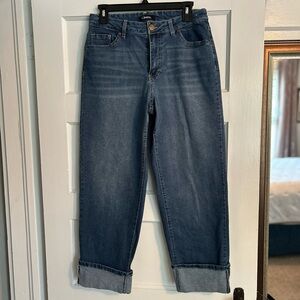 D. Jeans cropped high waisted jeans with rolled hem, 8